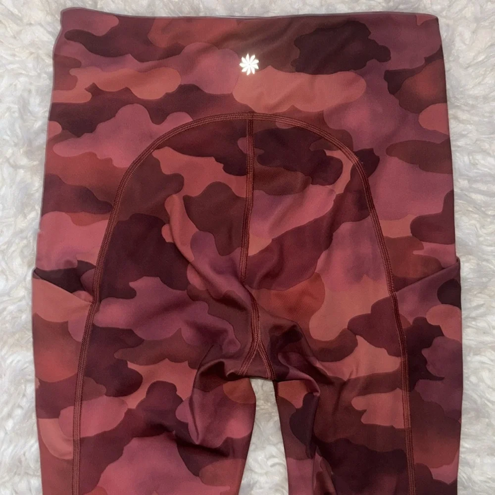 Athleta Ultimate Stash Pink Camo Printed 7/8 Tight, Size S - Picture 6 of 16